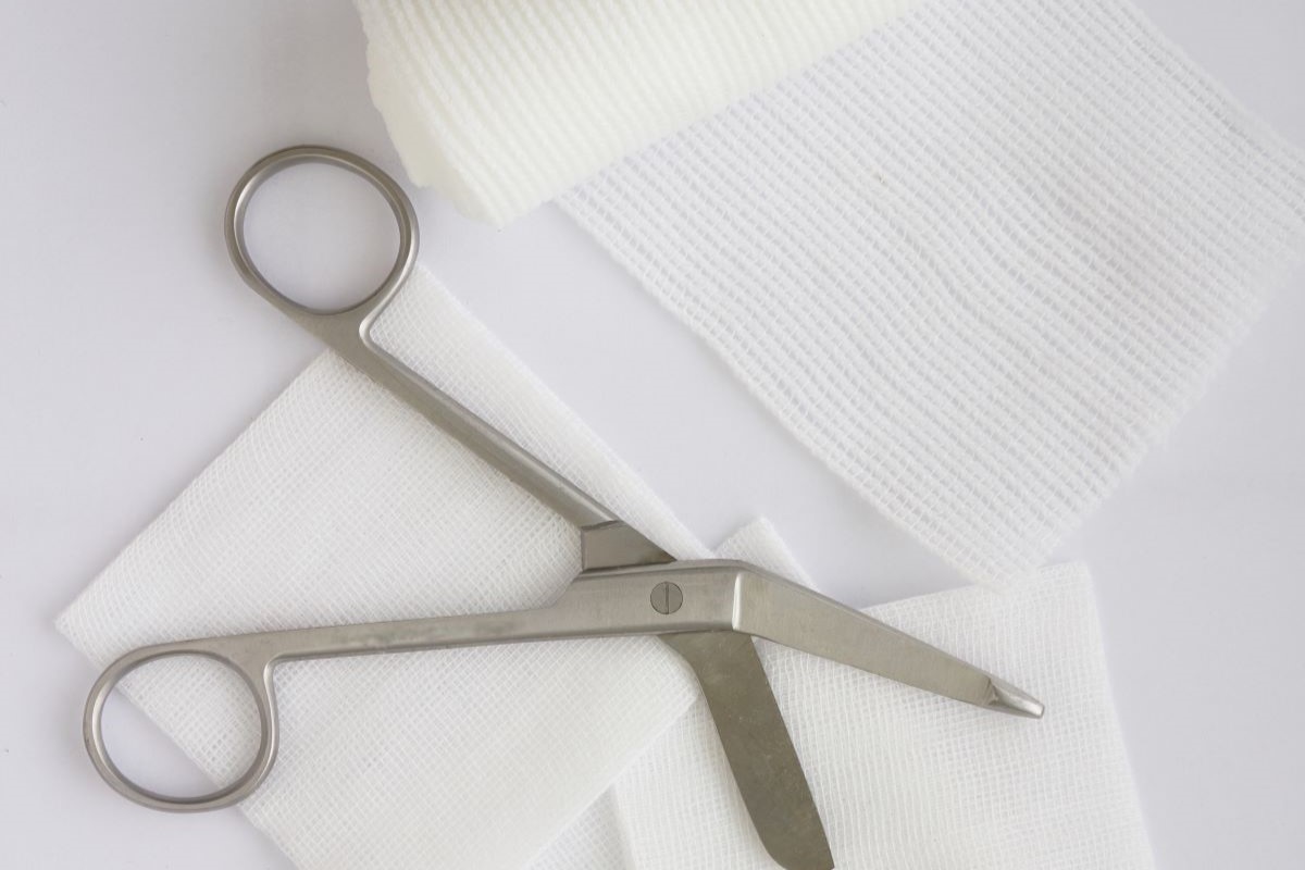 botiquín de primeros auxilios